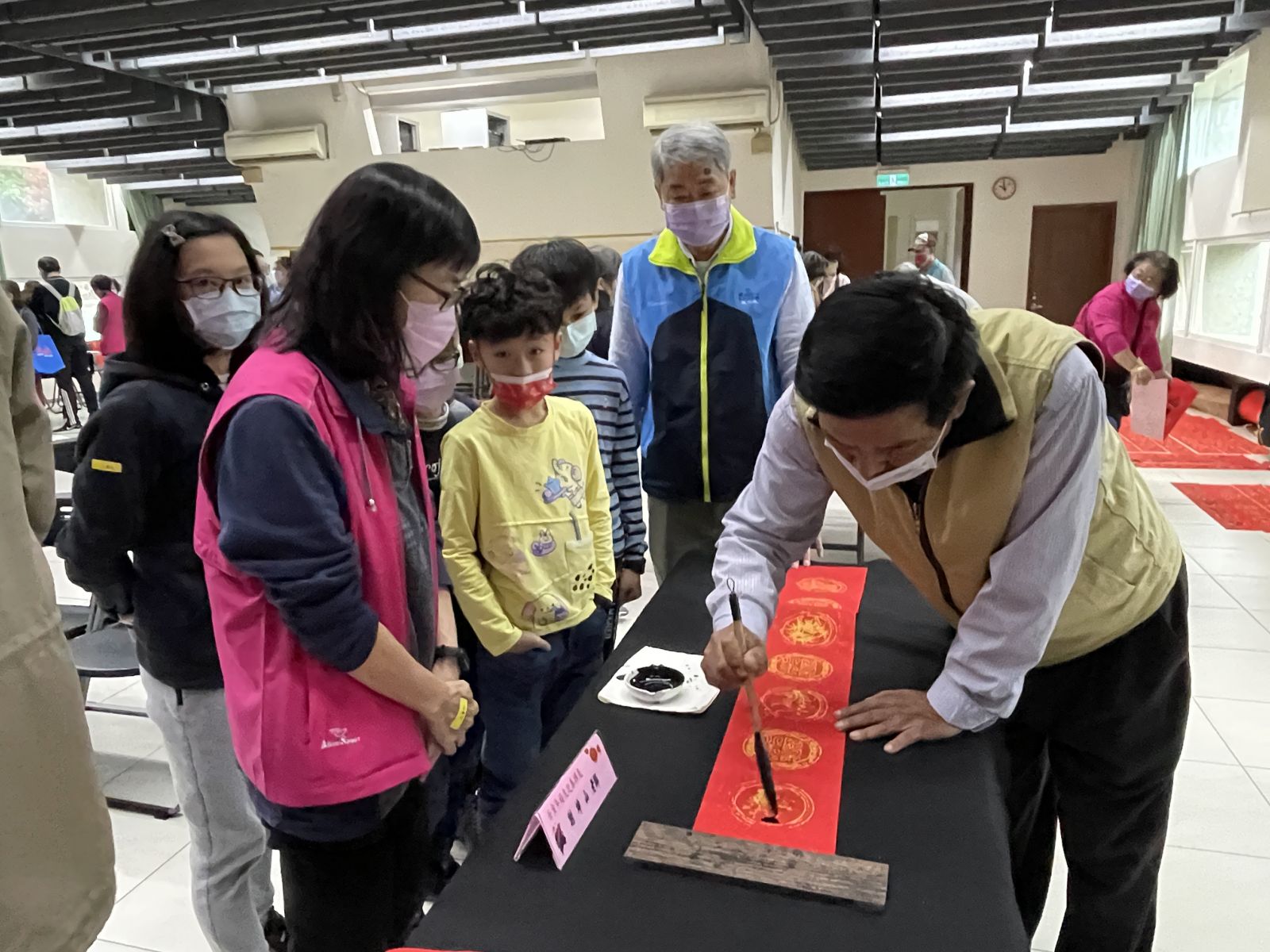 影／彰美館「壬寅年福虎迎春揮毫」贈春聯 歡迎民眾索取 - https://www.watchmedia01.com