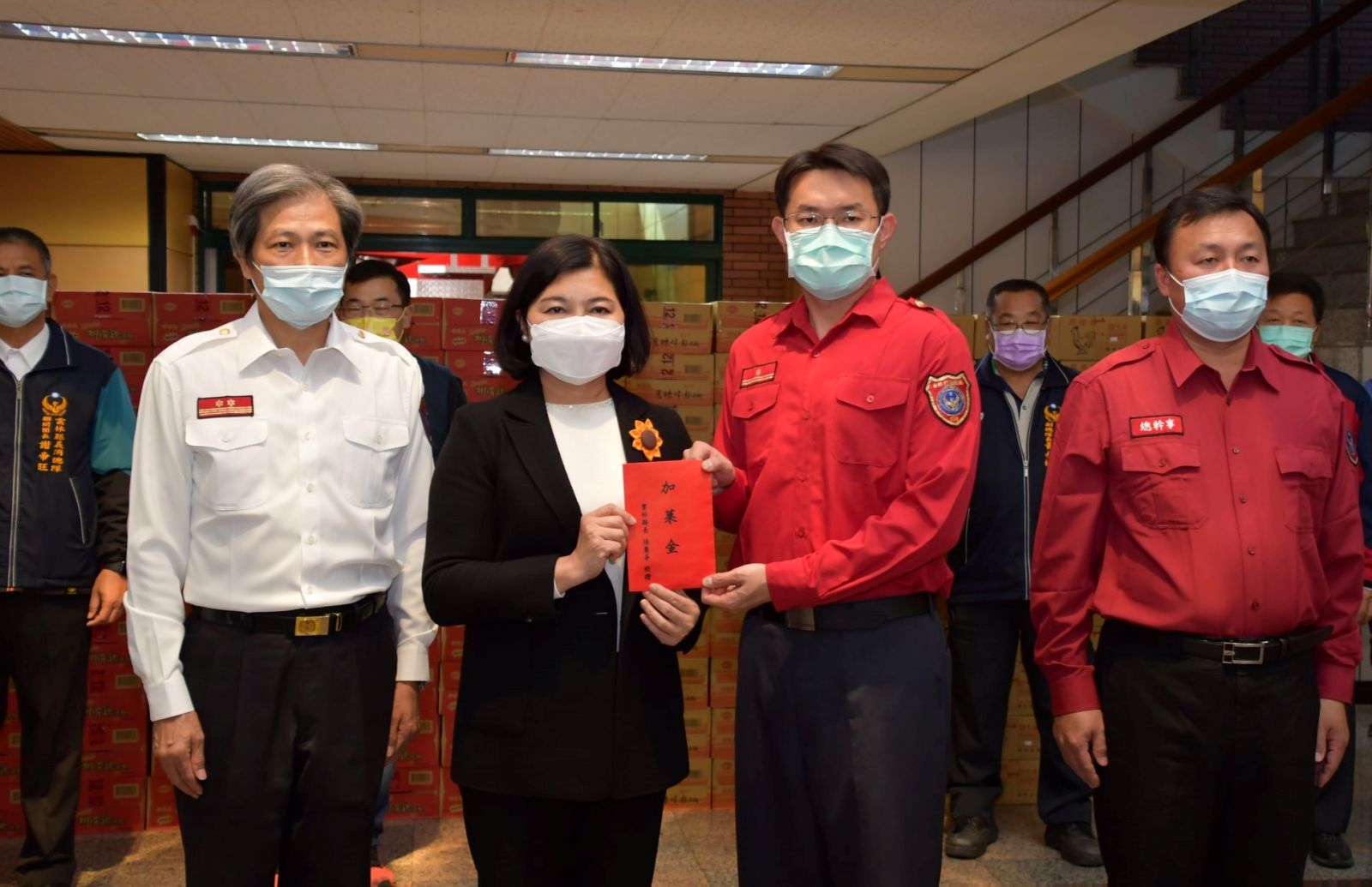 消防護家園平安過新年　張麗善率民代慰勞打火弟兄拜早年 - https://www.watchmedia01.com