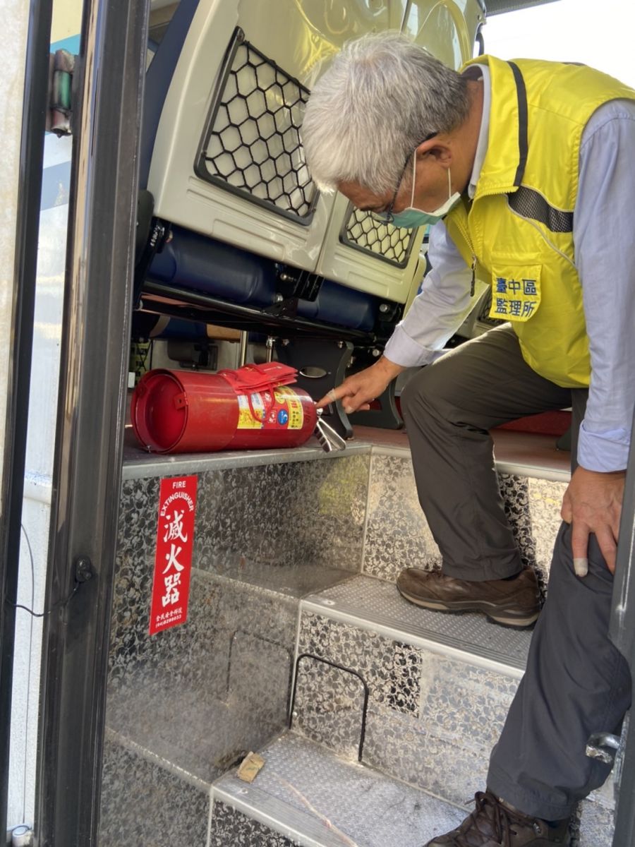 影／春節假期搭乘客運喜迎春　公路總局提供民眾搭車優惠 - https://www.watchmedia01.com