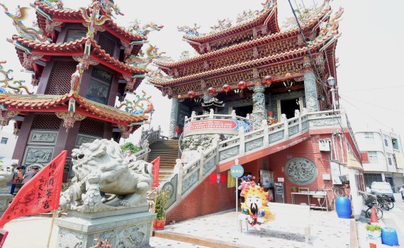 搶頭香說NO！埔鹽「冠軍帽廟」順澤宮春節發錢母　限量三千枚 - https://www.watchmedia01.com