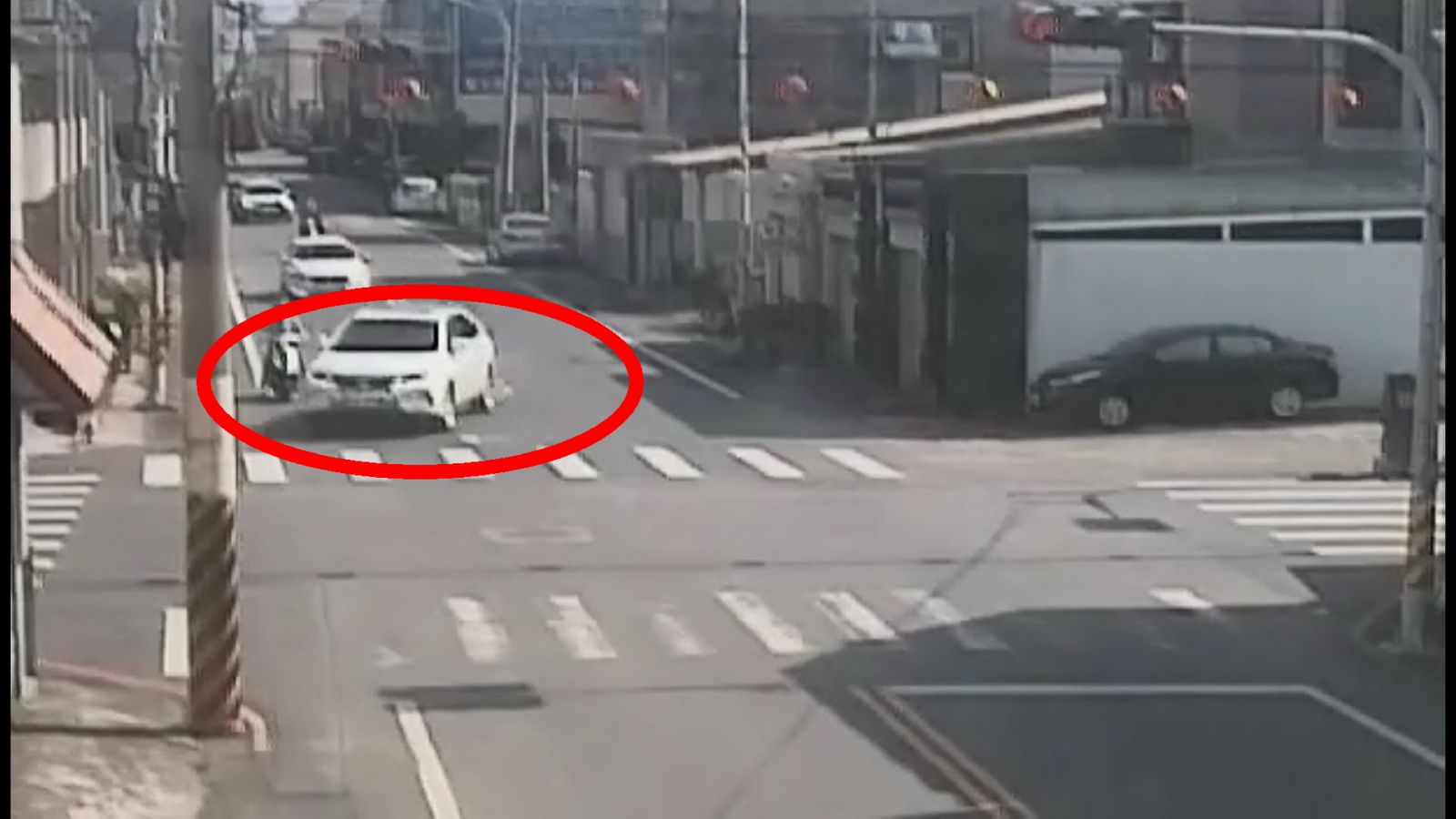 影／「醉」不該！北市偵查小隊長超車擦撞還落跑？辯返家吃飯飲酒 - https://www.watchmedia01.com