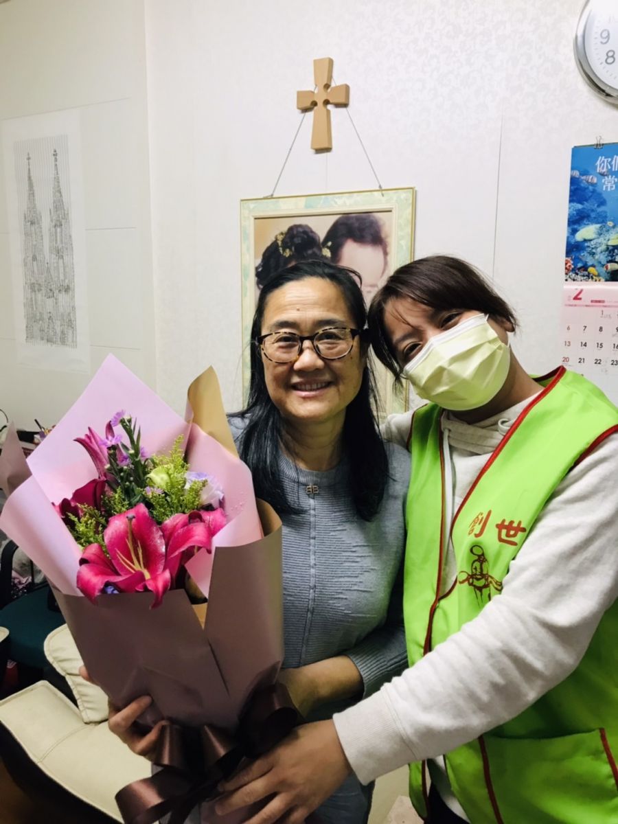 守護植物人　牽手一生‧相伴一世　創世為古稀老夫妻慶祝情人節 - https://www.watchmedia01.com
