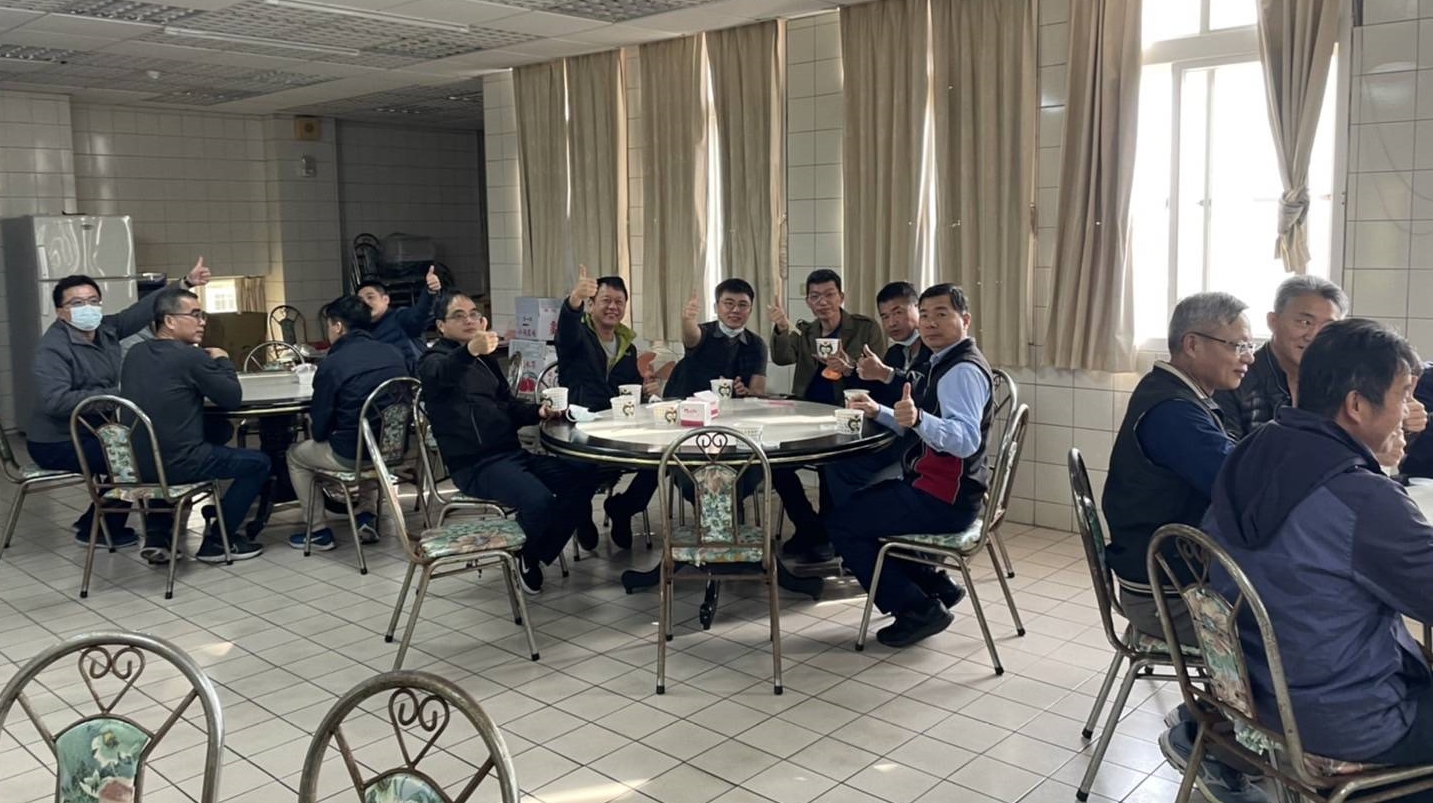 慶元宵警長煮湯圓慰同仁　臺西警幸福滿滿 - https://www.watchmedia01.com