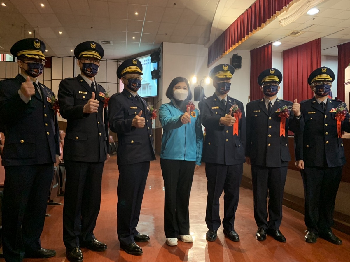 雲林縣警察局主任秘書、督察長布達 斗六、虎尾、西螺分局長交接 - https://www.watchmedia01.com