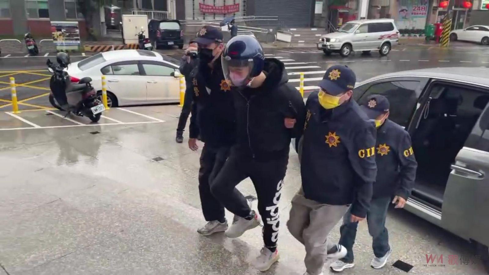 影／丟丟妹叔叔住處遭蒙面歹徒洗劫　警方荷槍實彈攻堅　主嫌舉槍自轟 - https://www.watchmedia01.com