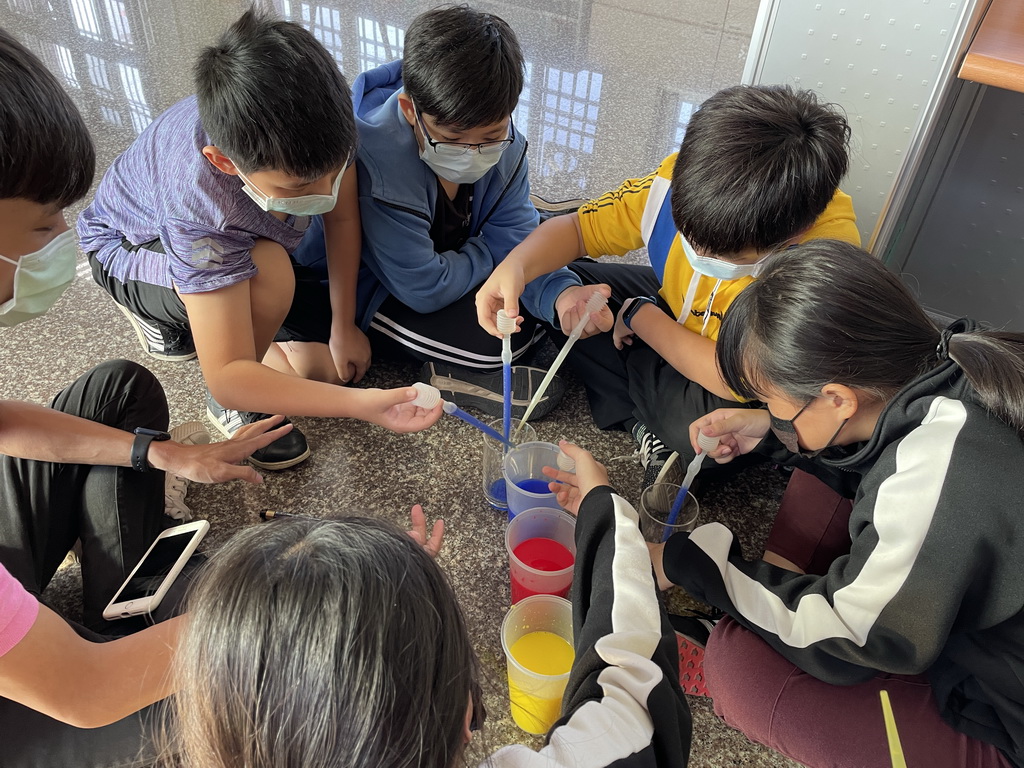提升弱勢學童提升競爭力 愛加倍課輔班有慧治英文遠距教學的增益 - https://www.watchmedia01.com