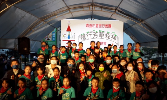 破舊仁雄人行陸橋超萌變身 嘉邑善行芳草森林點燈啟用 - https://www.watchmedia01.com