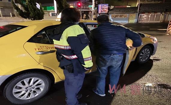 失智男騎電動車迷途又拋錨　北港暖警助返家 - https://www.watchmedia01.com