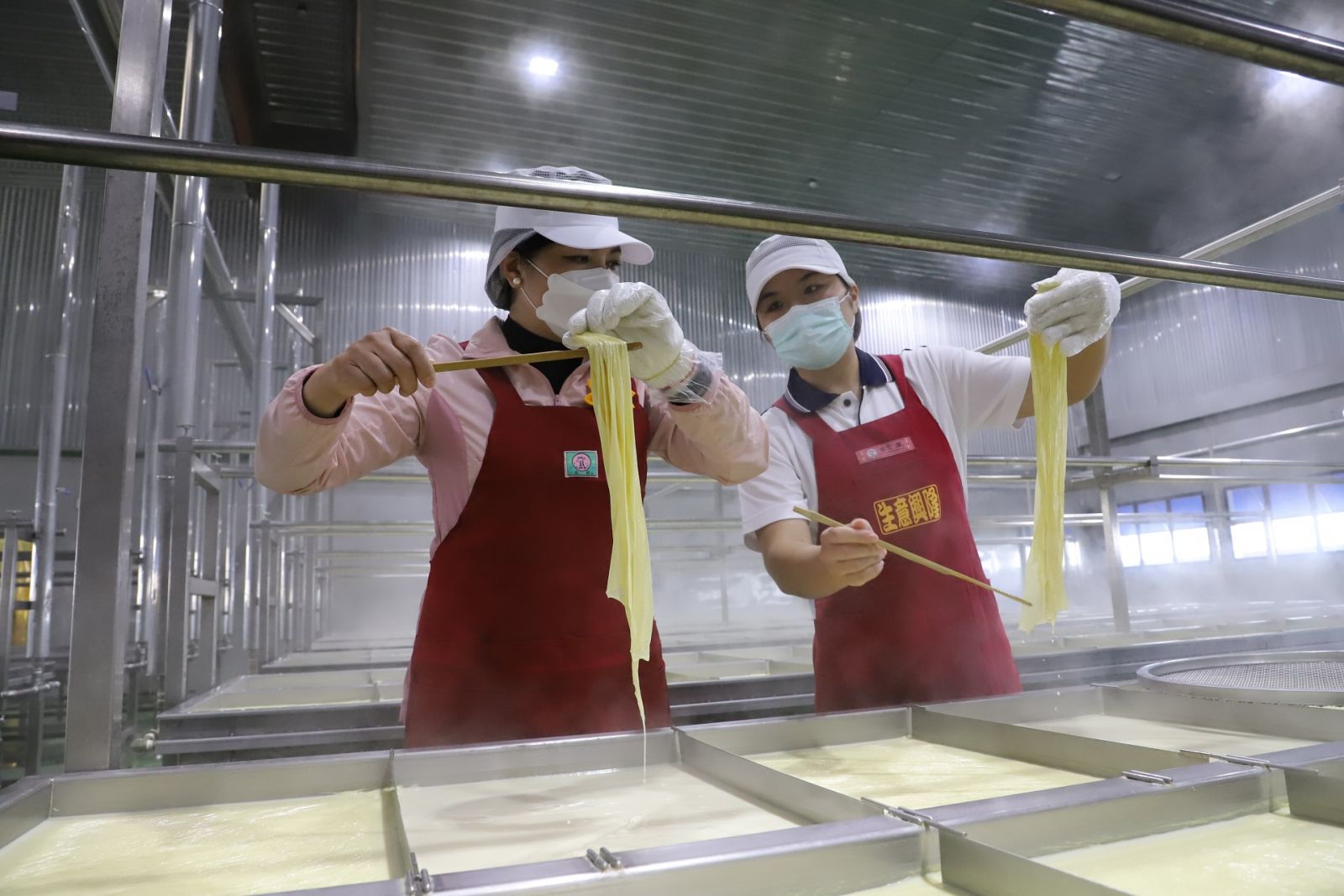 石廟雜糧豆皮廠國際雙認證 張麗善盛讚可為全國標竿 - https://www.watchmedia01.com