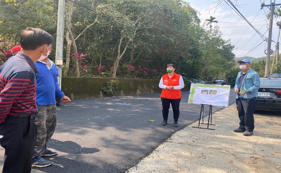 南投縣中寮清水湖段農路破爛 蔡培慧會勘後施工 - https://www.watchmedia01.com