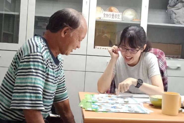 社區營養師貢獻獎系列--府城美食新思維 高齡長者的全方位導師-陳怡靜 - https://www.watchmedia01.com