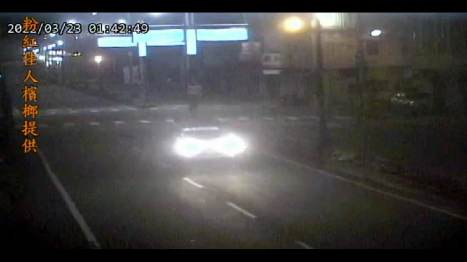 影／地牛凌晨大翻身！員林消防隊大樓梯間陽台壁磚掉落 - https://www.watchmedia01.com