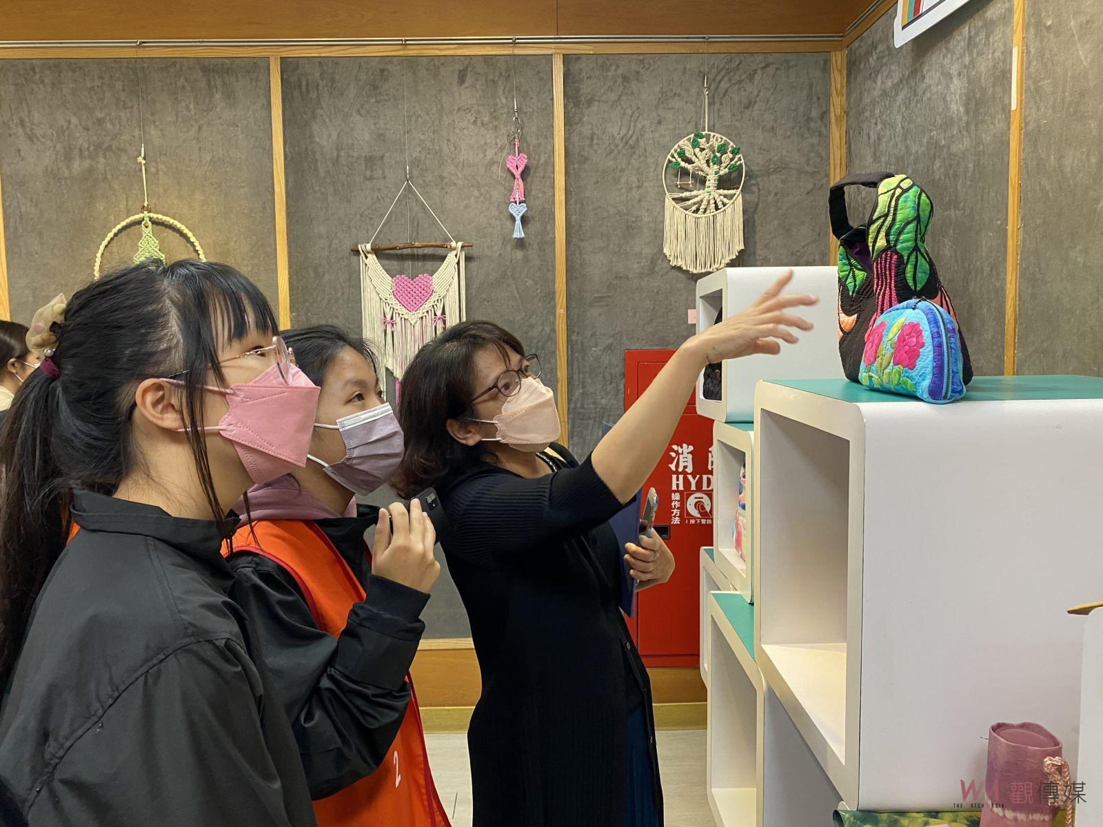 影／老中青三代員家人手工藝聯展　作品琳瑯滿美不勝收 - https://www.watchmedia01.com