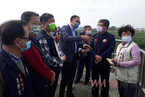 荖藤里牛稠溪堤防道因圳溝阻隔　嘉邑行善團會勘爭取步橋串連 - https://www.watchmedia01.com