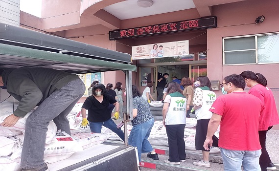 善琴慈惠堂母娘助南投家扶一萬台斤白米 - https://www.watchmedia01.com