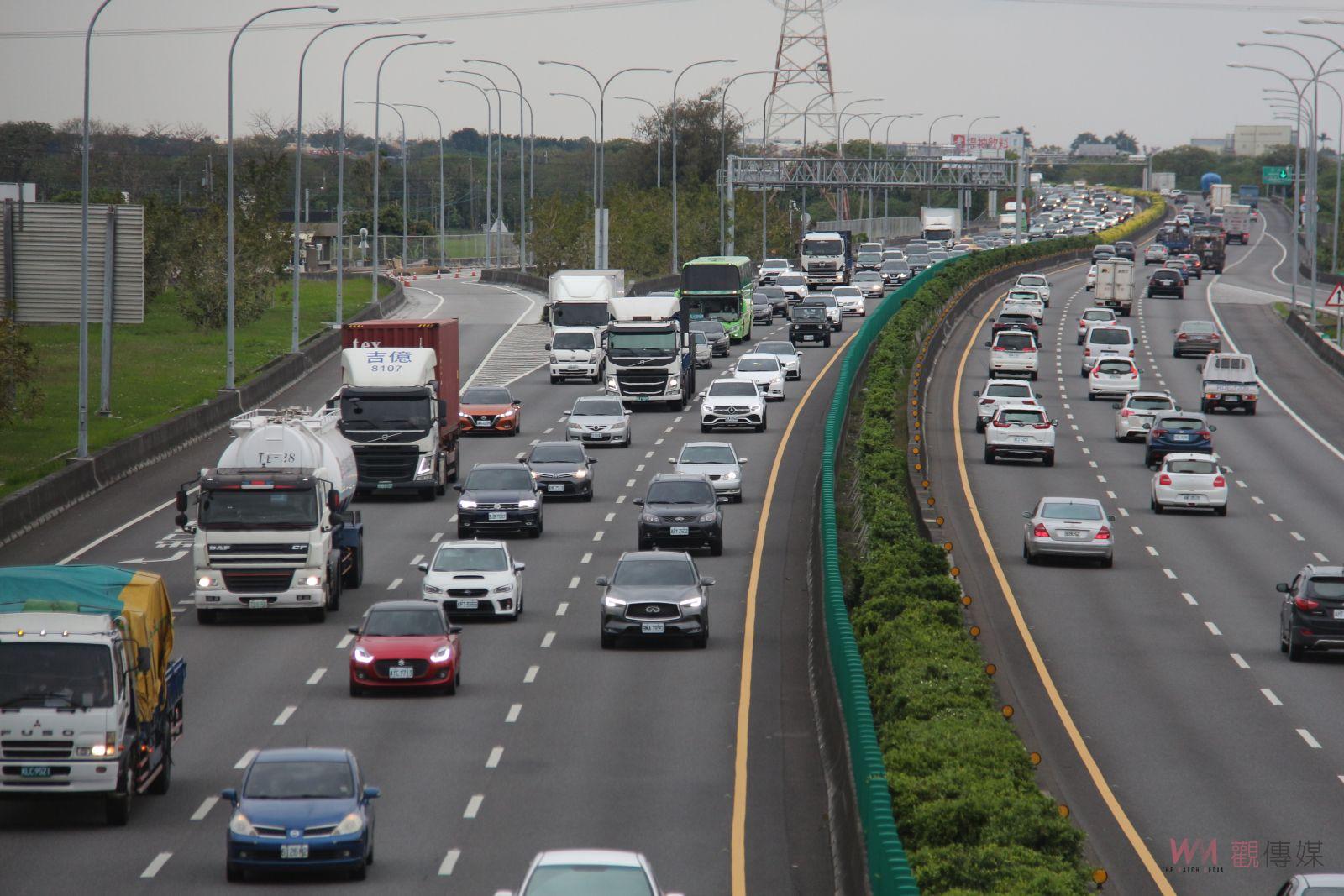 影/清明連假首日國1南下車潮「紫爆」狂塞 - https://www.watchmedia01.com