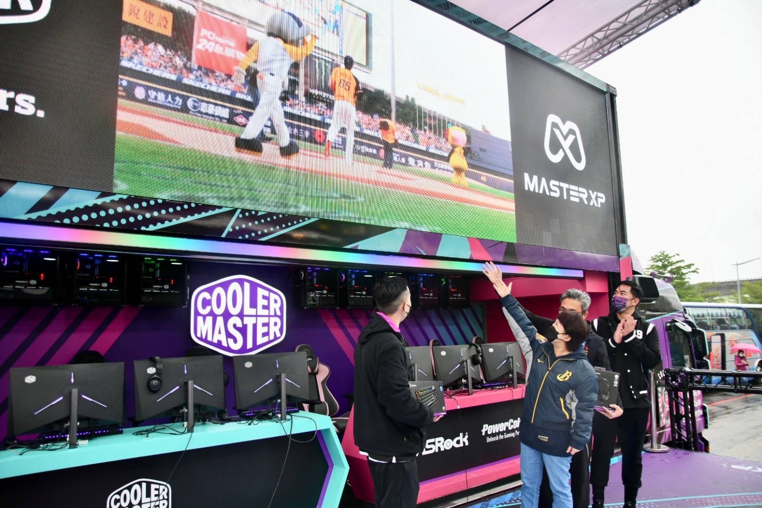 全台首場 「酷玩行者」電競體驗車 台中洲際熱鬧登場 - https://www.watchmedia01.com