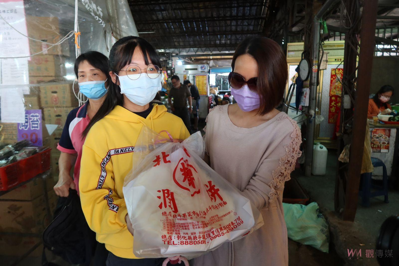 影／趕製潤餅皮　北斗大菜市「潤餅輝」46爐火力全開 - https://www.watchmedia01.com