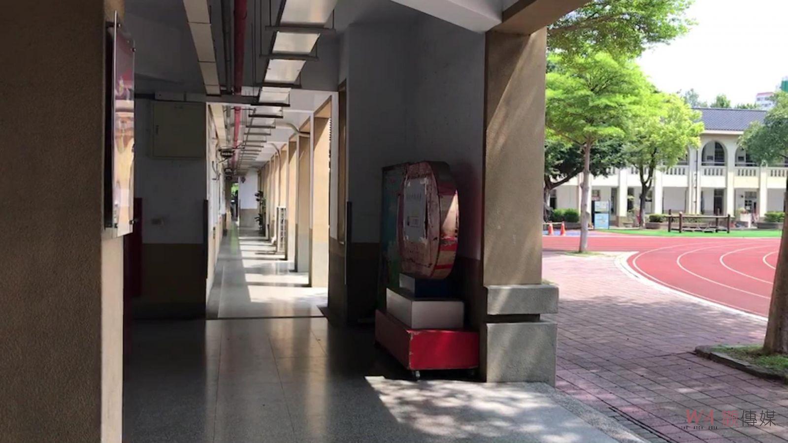 影／嚴防疫情燒進校園　家長要縣府硬起來禁止香客進入校園 - https://www.watchmedia01.com