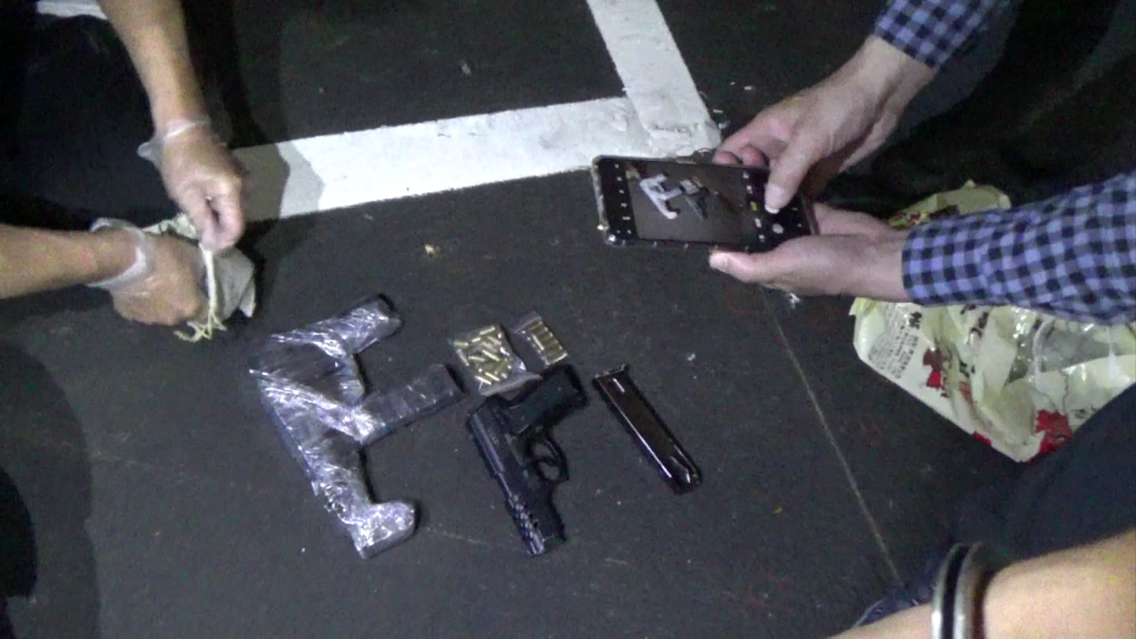 毒販擁槍自重 南警緝獲起出罕見蠍式衝鋒槍 - https://www.watchmedia01.com