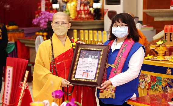 東方淨苑浴佛法會 祈祝疫情早日消弭 - https://www.watchmedia01.com