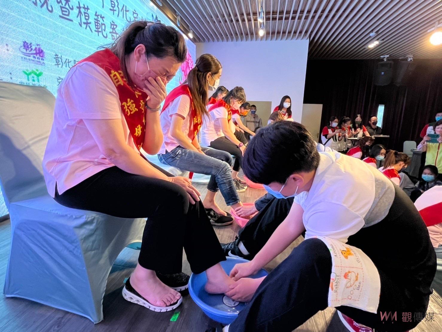 影／母愛的故事！彰化家扶表揚自強母親暨模範寄養媽媽 - https://www.watchmedia01.com