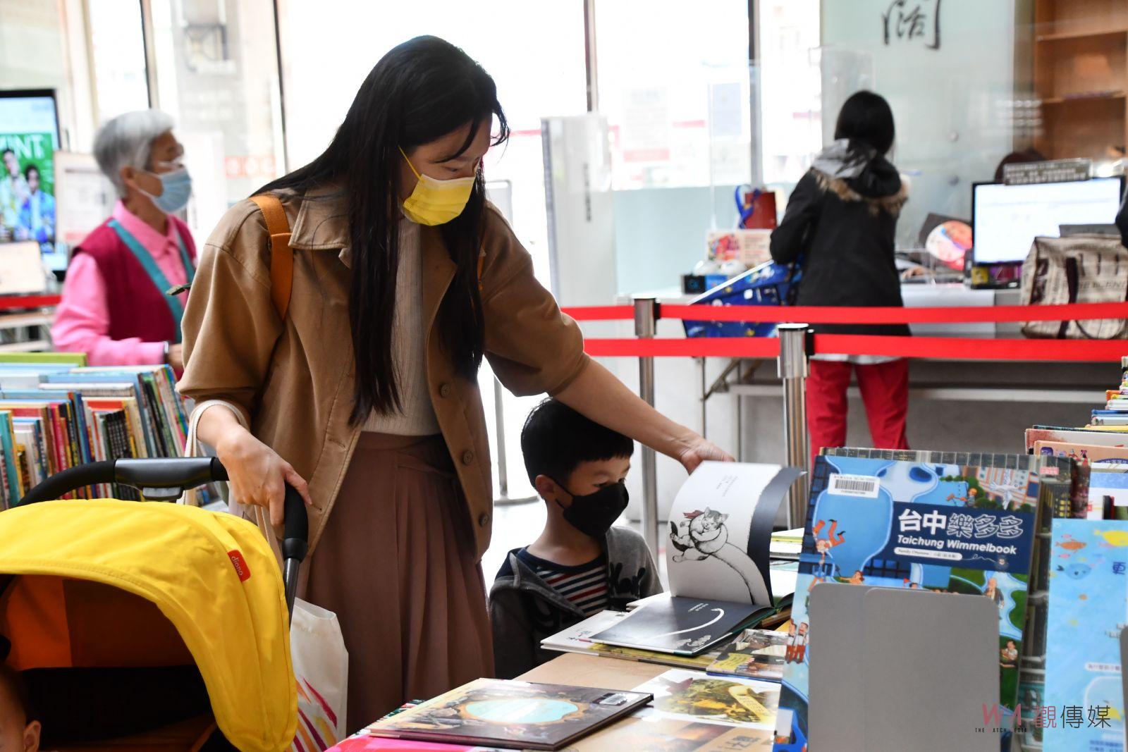 影／穿閱繪本任意門！2022彰化書香節起跑4/23-6/30縣立圖書館登場 - https://www.watchmedia01.com