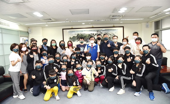 南投運動舞蹈賽成績優異 縣長林明溱頒獎勉勵 - https://www.watchmedia01.com