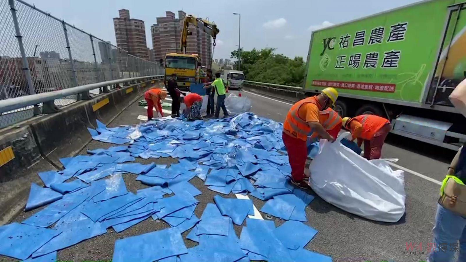 影／「一片藍」奇觀曝！太誇張了！藍色公路出現在中山高 - https://www.watchmedia01.com