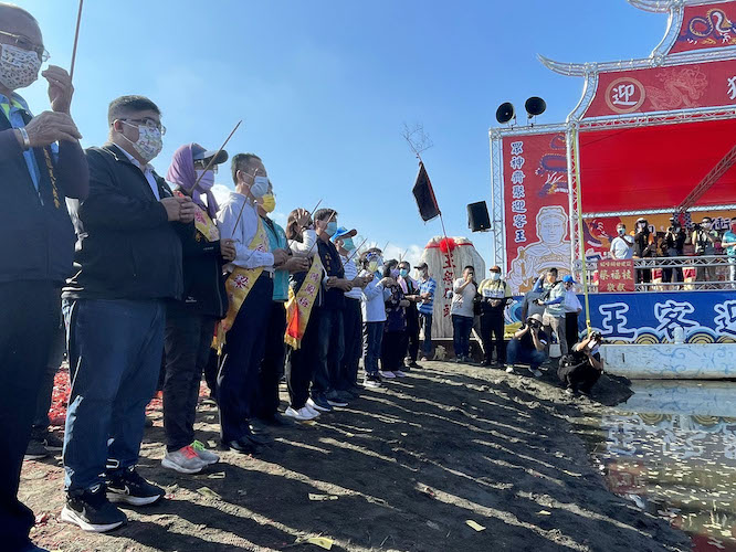 180多年歷史　布袋嘉應廟衝水路、迎客王 - https://www.watchmedia01.com