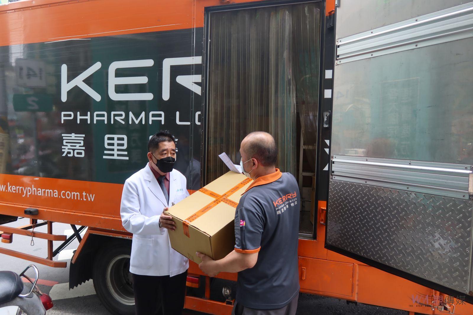 影／快篩試劑實名制開賣　藥局說：接到通知下週供貨量還會增加 - https://www.watchmedia01.com