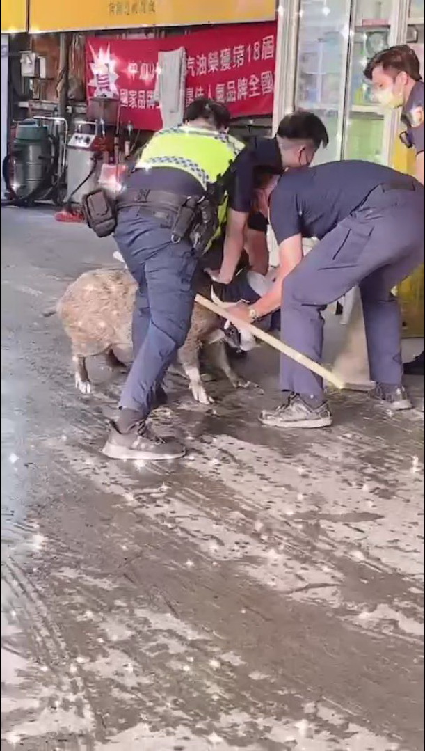 影／天篷元帥闖入加油站　員警飛撲、擒抱、跨坐勒頸奮戰 - https://www.watchmedia01.com