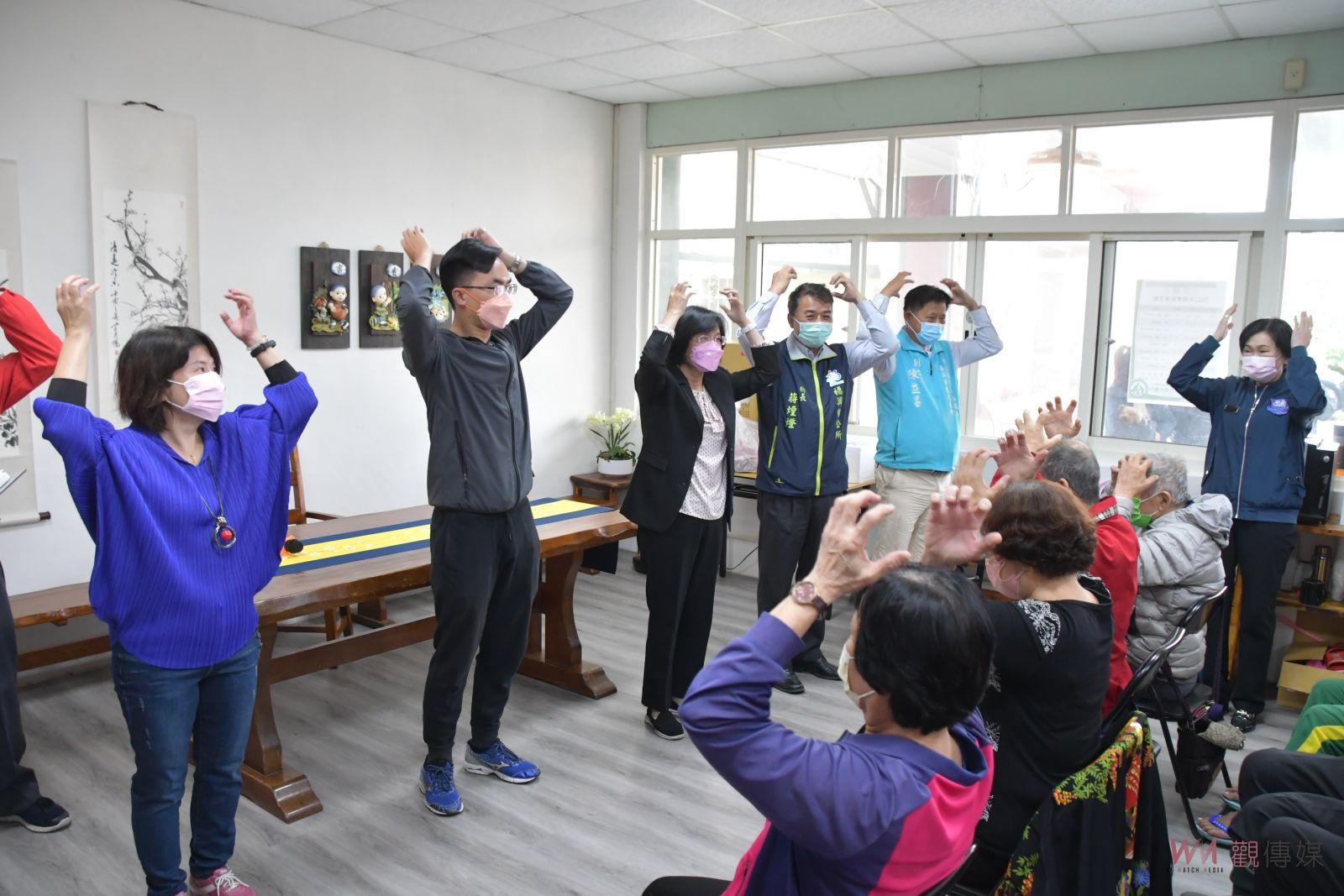 有溫度！姐妹花將書坊當做關懷據點　照顧長者散發書香味 - https://www.watchmedia01.com