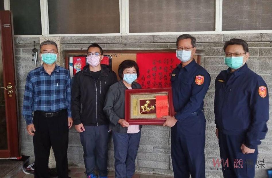 雲林警察模範母親出爐　局長李謀旺親自上門祝福 - https://www.watchmedia01.com