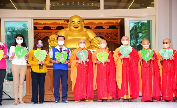 南投縣魚池鄉重建人乘寺落成啟用 林縣長贈匾祝福 - https://www.watchmedia01.com