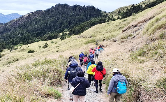 母親節合歡山高乘載管制持續奏效，車流順暢 - https://www.watchmedia01.com