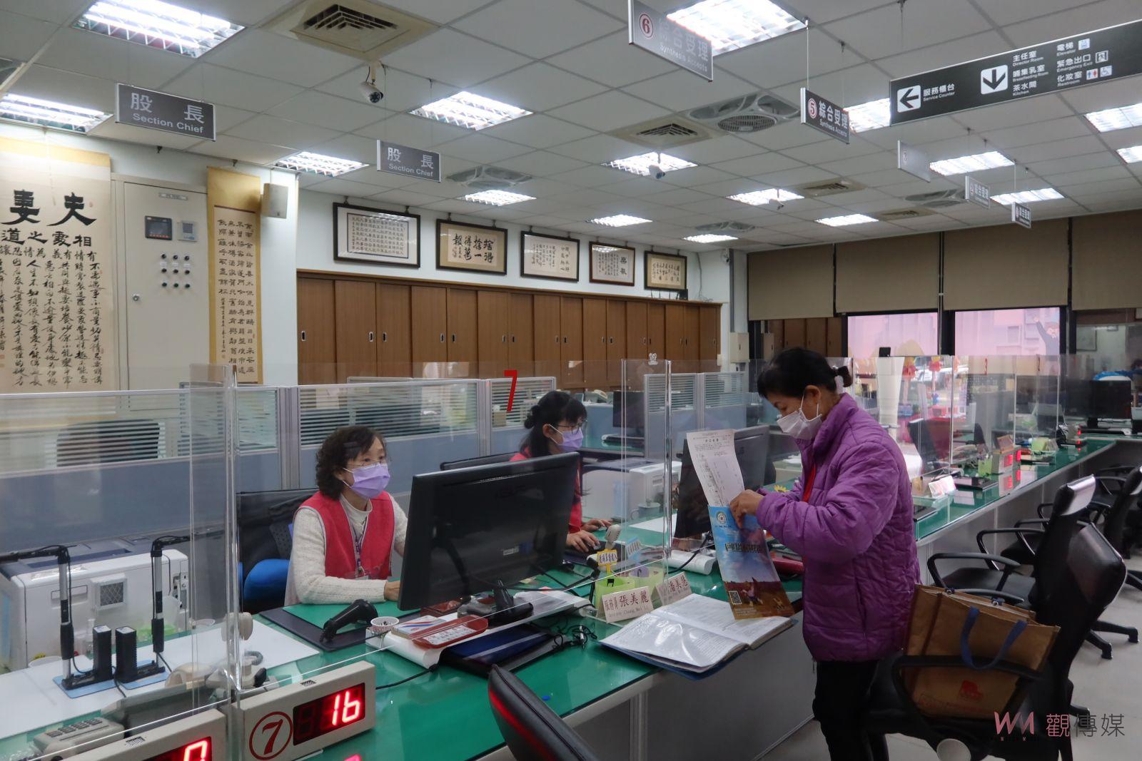 影／彰化縣單日新增1169例確診　啟動戶政防疫便利站領防疫包 - https://www.watchmedia01.com