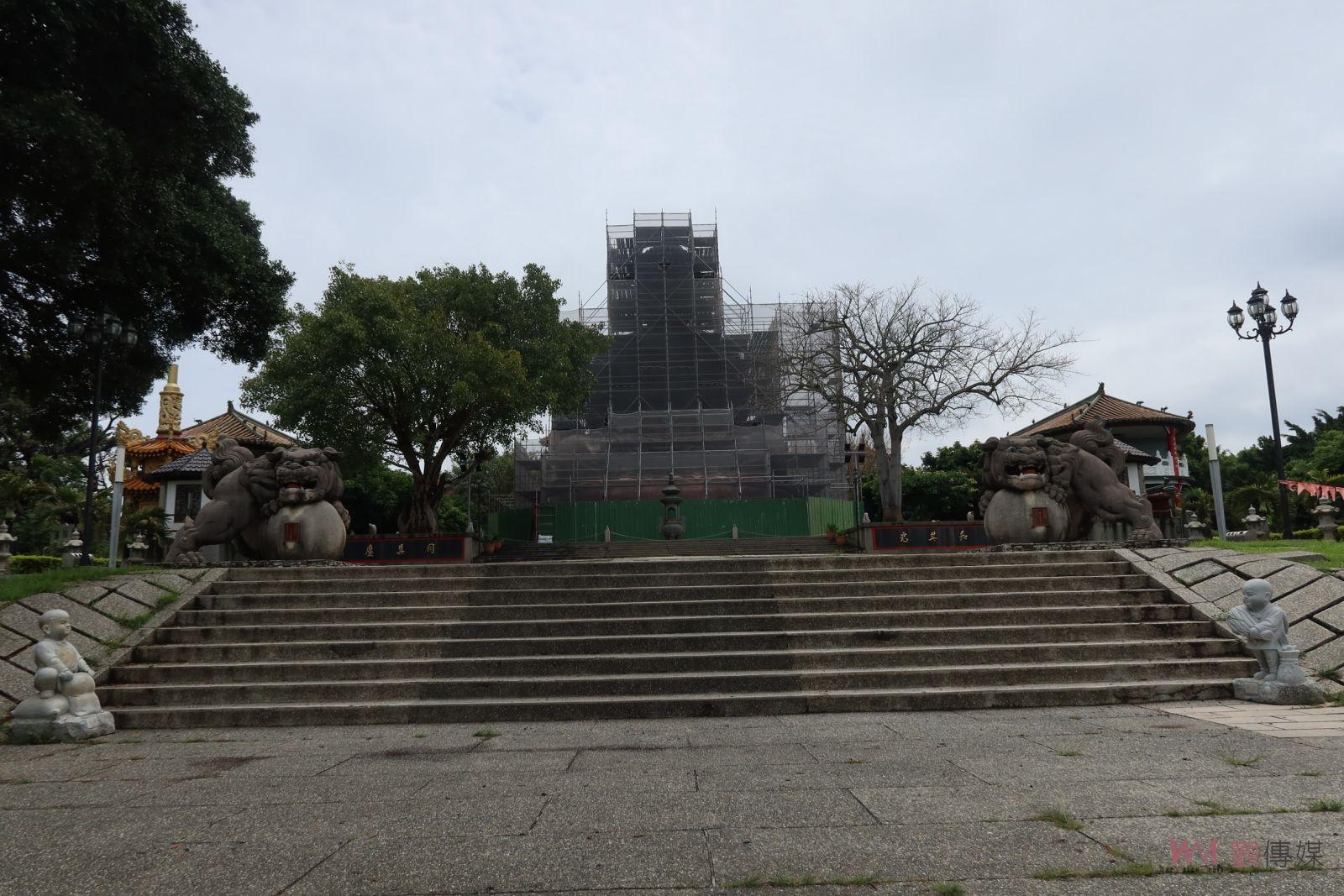 影／八卦山大佛進行「類隔離」？基地四周圍籬防墜網遮住大佛全身 - https://www.watchmedia01.com