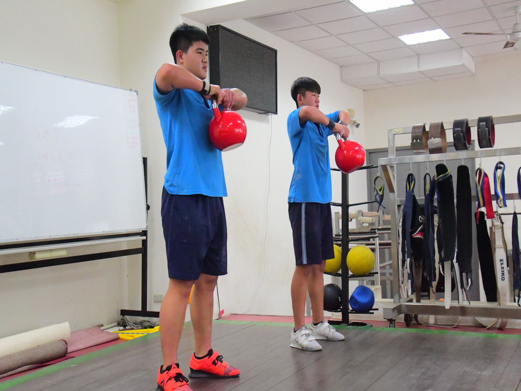 埤頭國中舉重隊成軍三十三年 培育進軍國際大賽的新血 - https://www.watchmedia01.com