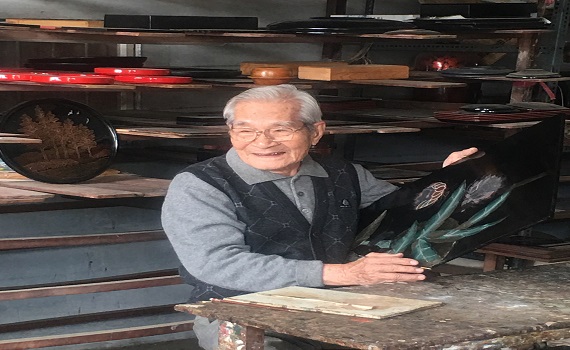 林明溱縣長恭賀南投縣漆藝大師王清霜藝師，榮獲第41屆行政院文化獎 - https://www.watchmedia01.com