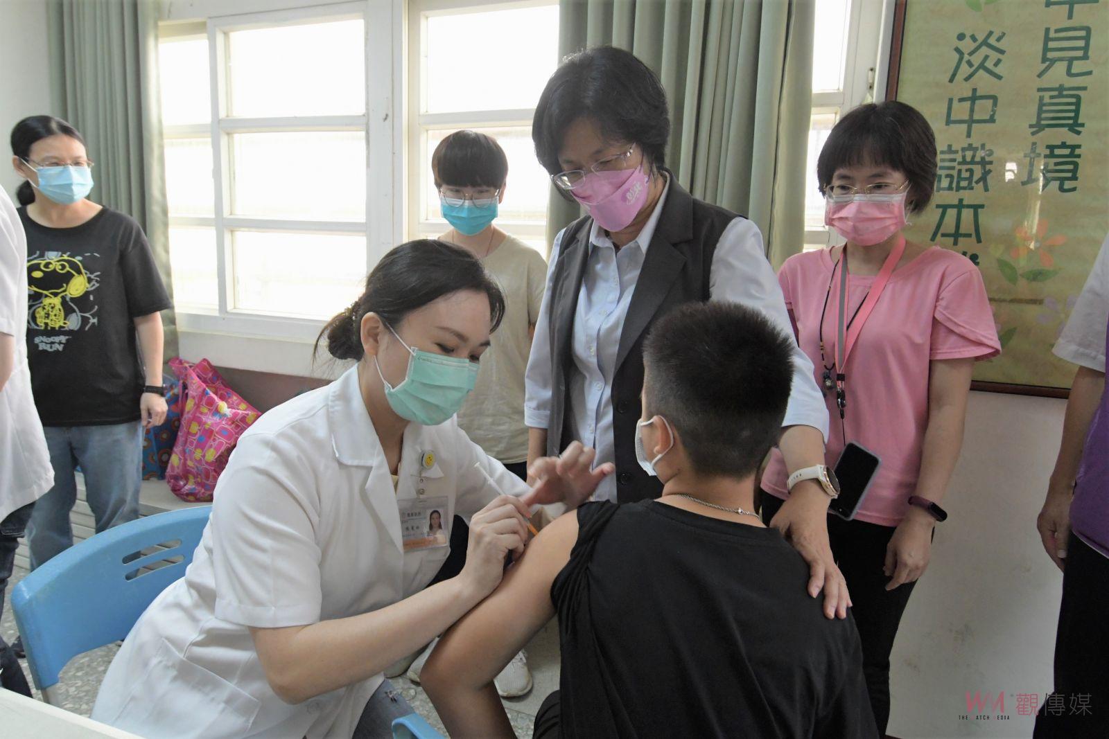 影／幼童染疫率增！腦炎猝死又頻傳　彰化校園兒童BNT出現搶打潮 - https://www.watchmedia01.com