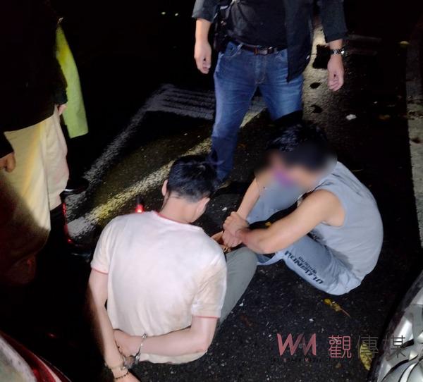 雨夜潛入阿里山區盜採紅檜 竹崎警攔截挨撞英勇擒獲外籍移工 - https://www.watchmedia01.com