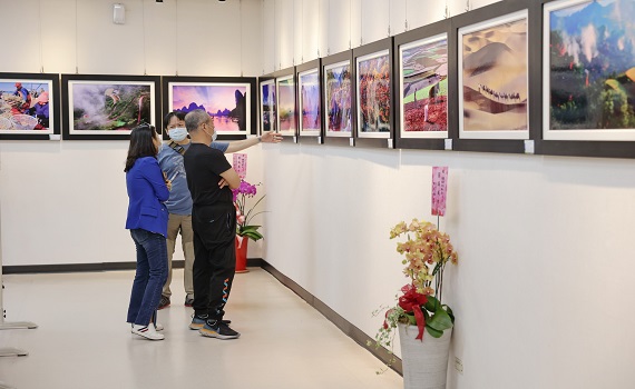 繽紛世界-蕭源昌七十又五攝影回顧展 南投28日起在九九展覽室展出 - https://www.watchmedia01.com