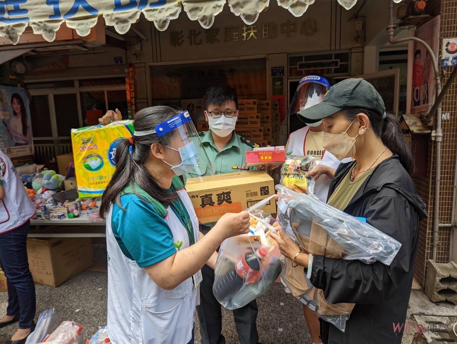 影／彰化家扶新戶說明會及實物發放　1700多戶防疫包扶助家庭受惠 - https://www.watchmedia01.com
