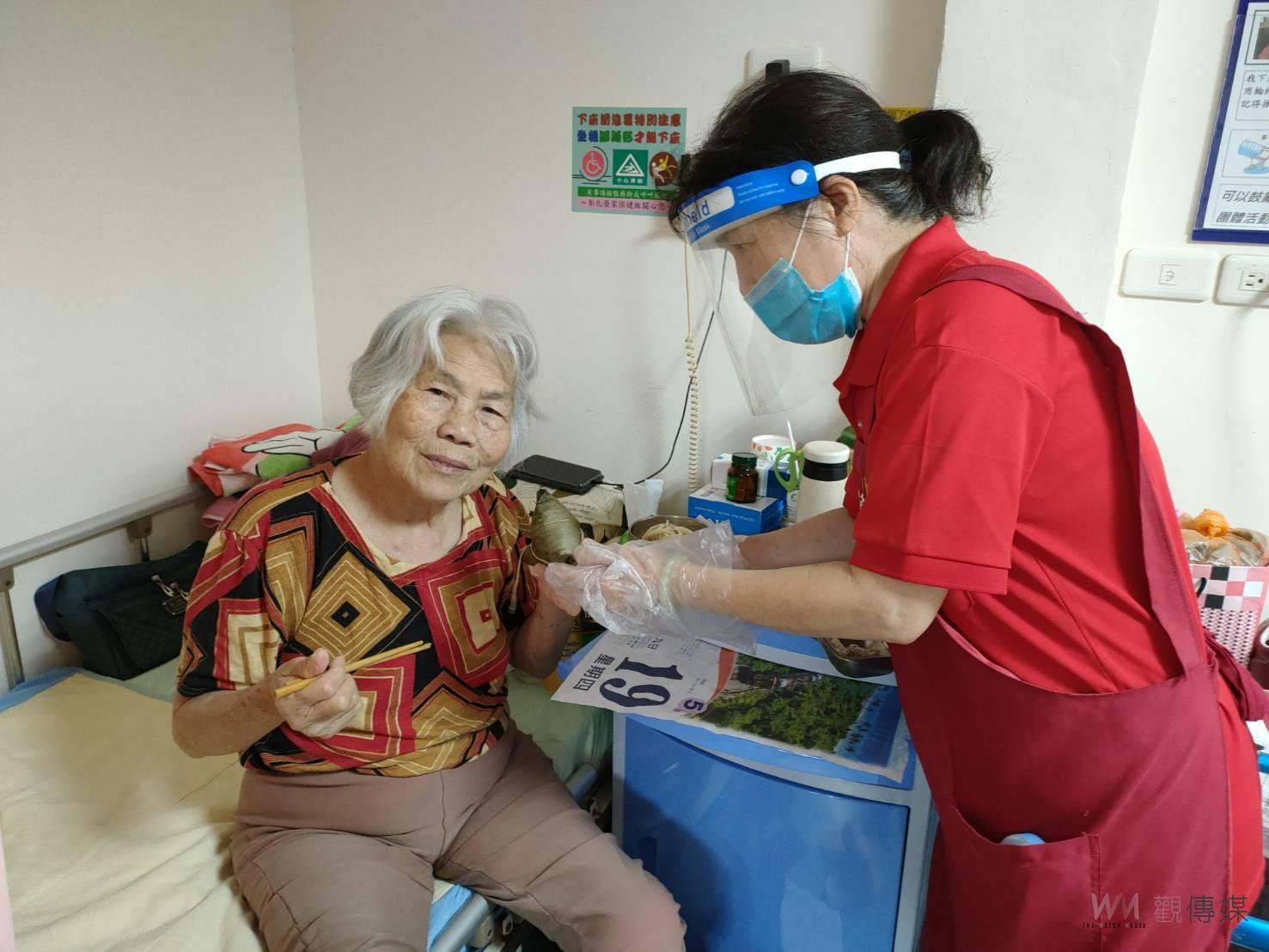 碧峰社區串聯攜手送愛　彰化榮家飄粽香　感受滿滿珍粽祝福 - https://www.watchmedia01.com