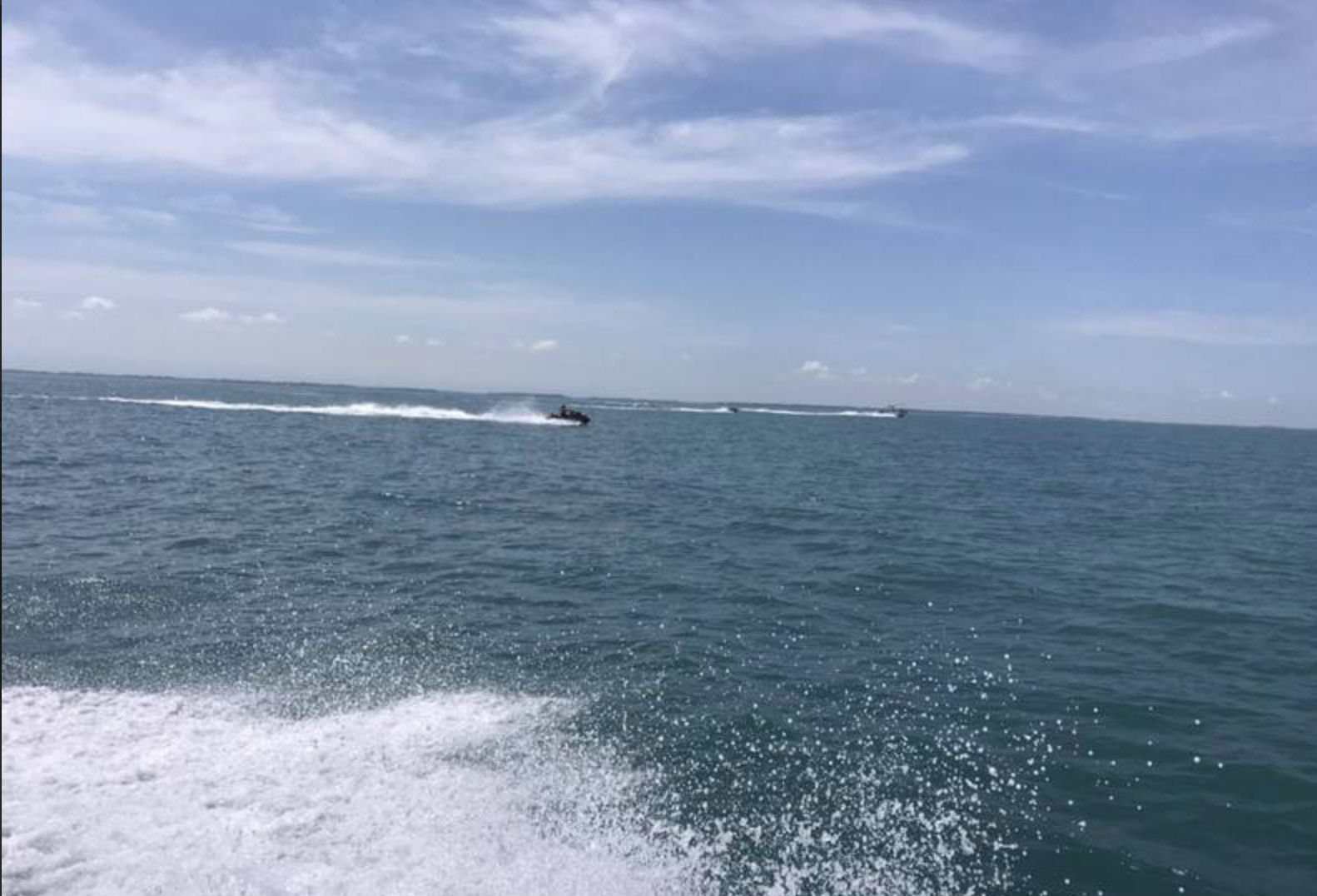 彰化芳苑外海尋獲一浮屍！疑為水上摩托車女乘客澎湖落水5天？ - https://www.watchmedia01.com