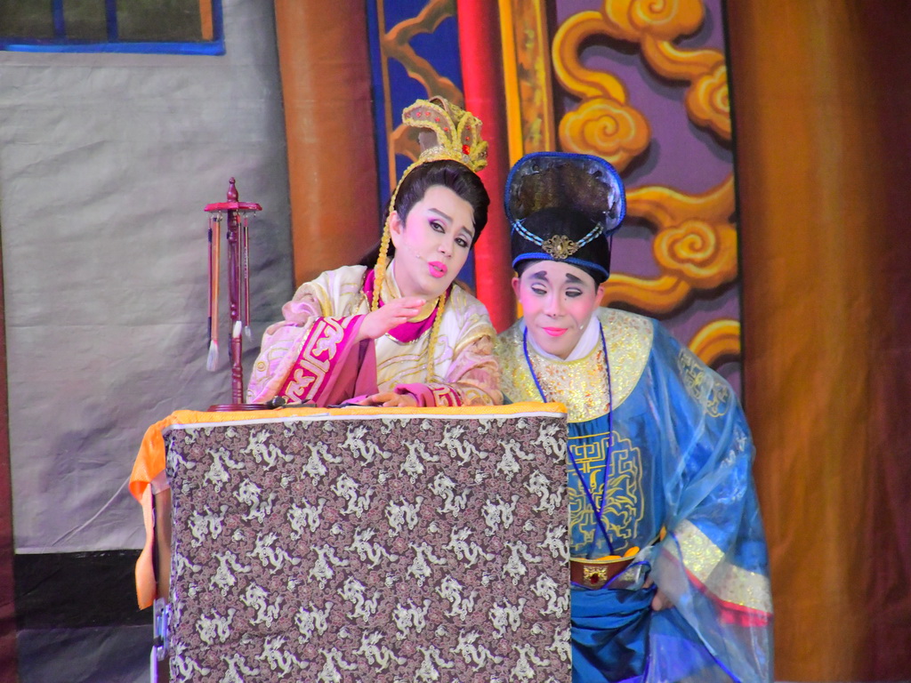 明華園總團溪州鄉水尾村公演，八十多歲阿嬤看到孫翠鳳激動落淚 - https://www.watchmedia01.com