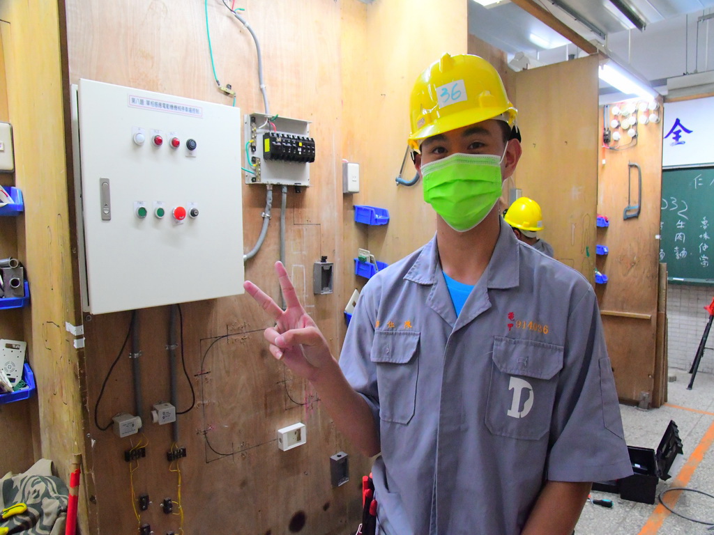 端節連假四天到校拚丙檢 達德電機科要以實力上國立科大 - https://www.watchmedia01.com