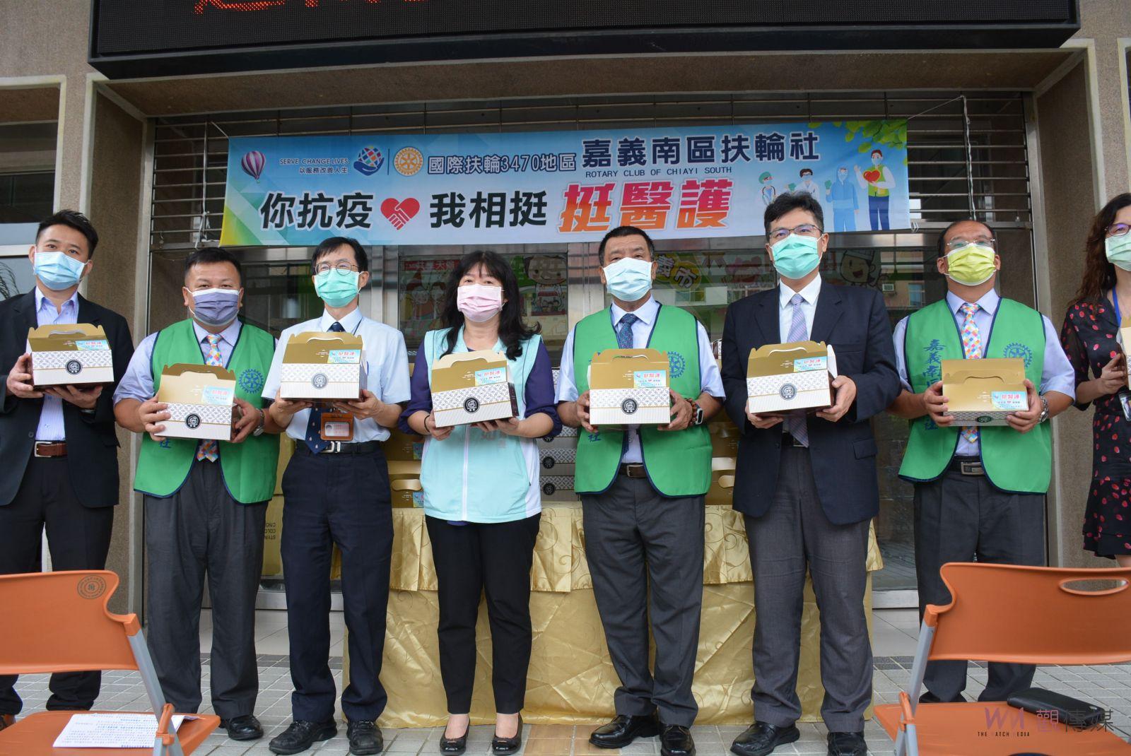 扶輪社贈餐盒　為前線醫療防疫人員加油打氣 - https://www.watchmedia01.com