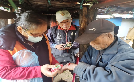 南投榮服處結合地區公衛、關懷高山獨老實施居家護理 - https://www.watchmedia01.com